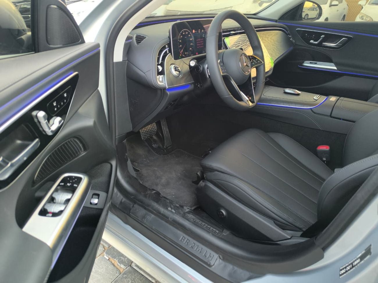 Mercedes Benz E200 E200 2.0 Turbo Full Option Arabic & English System Full Option 2026 Model