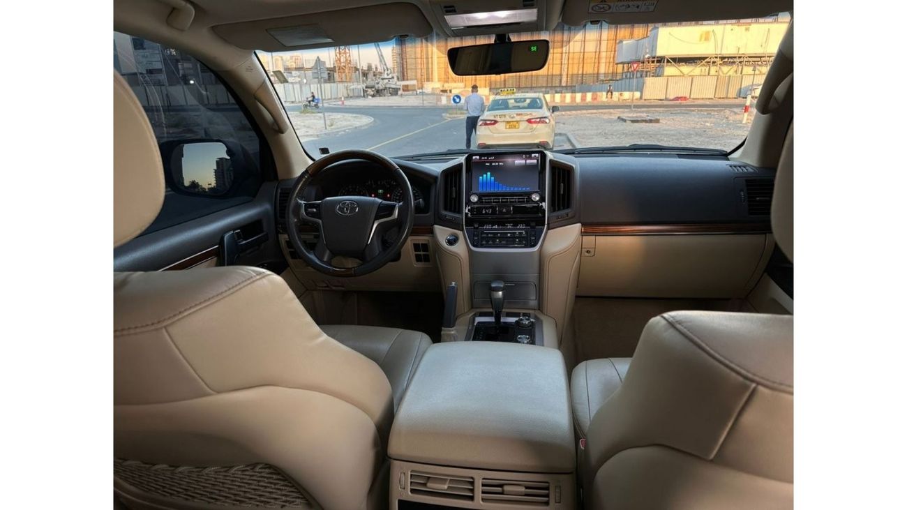 تويوتا لاند كروزر GXR