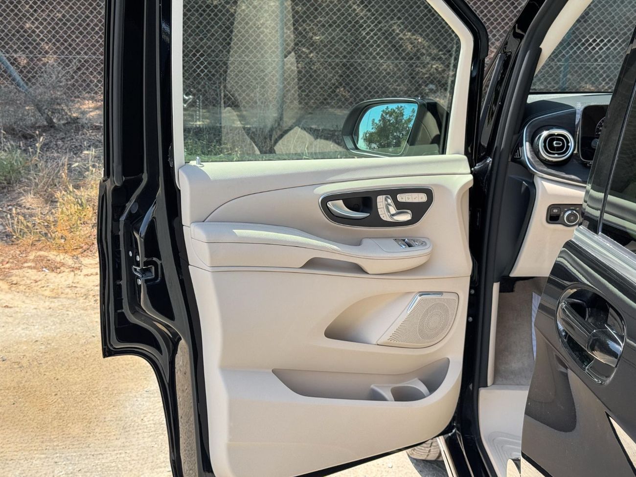 Mercedes-Benz V 300 V 300 || Luxury || Brand New