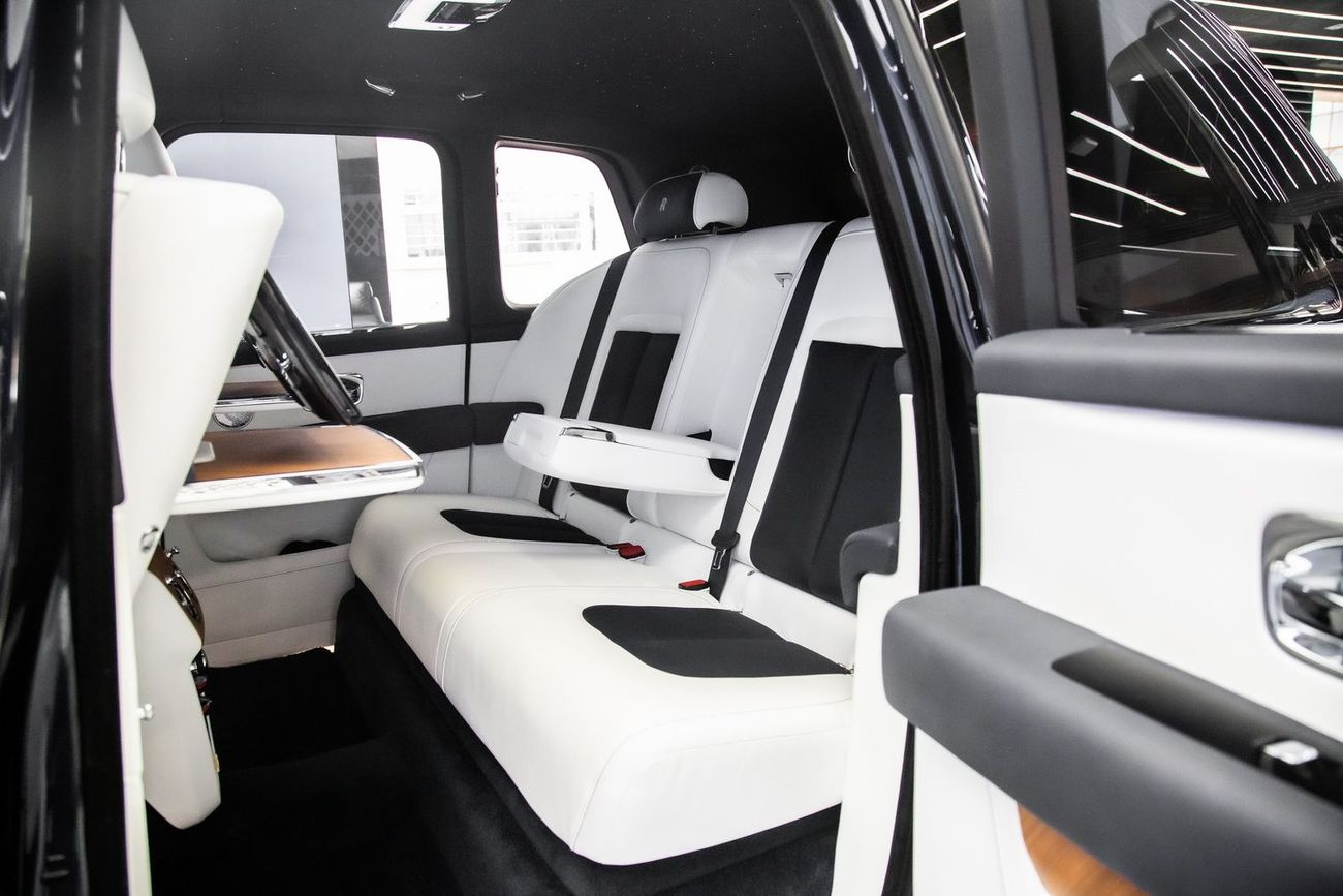 Rolls-Royce Cullinan Rolls Royce Cullinan Black Badge