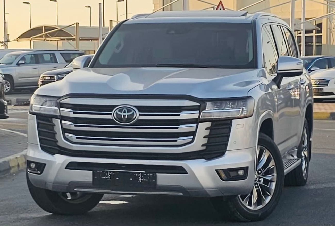 Toyota Land Cruiser 2022 MODEL GXR V6 4.0L Engine Full Option Very Clean and Perfect Condition