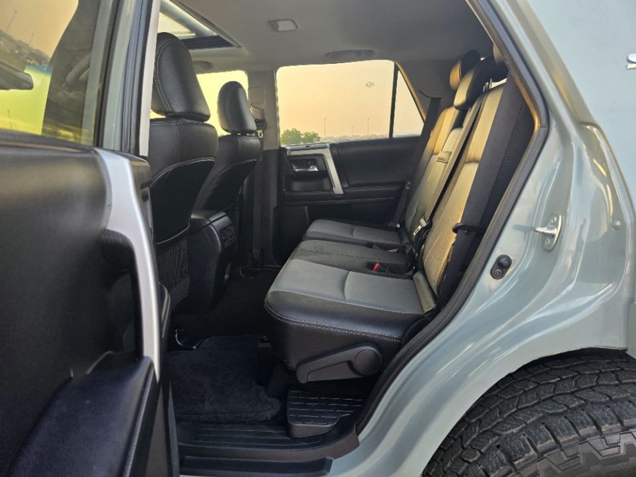 تويوتا Runner4 2022 Model Full option sunroof, 360 camera, 7 seater and 4x4