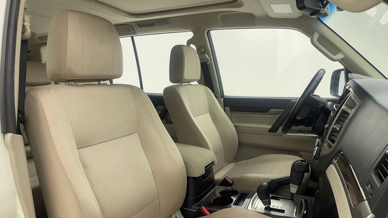 ميتسوبيشي باجيرو GLS MIDLINE 3 | بدون دفعة مقدمة | اختبار القيادة في المنزل