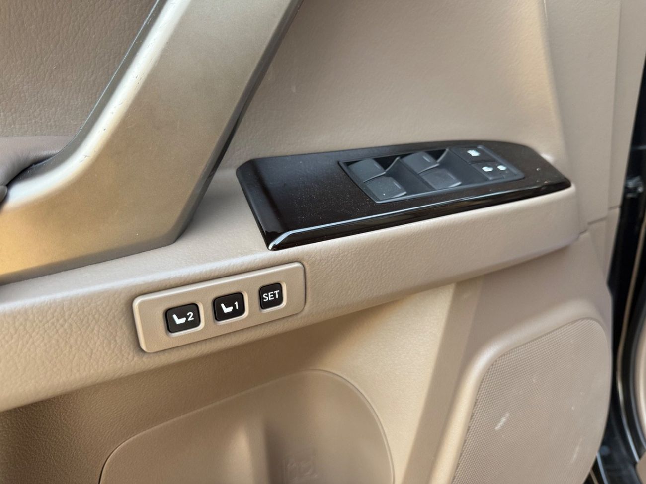 Lexus GX460 2017 Prestige 4.6L LIMITED FULL OPTION GCC