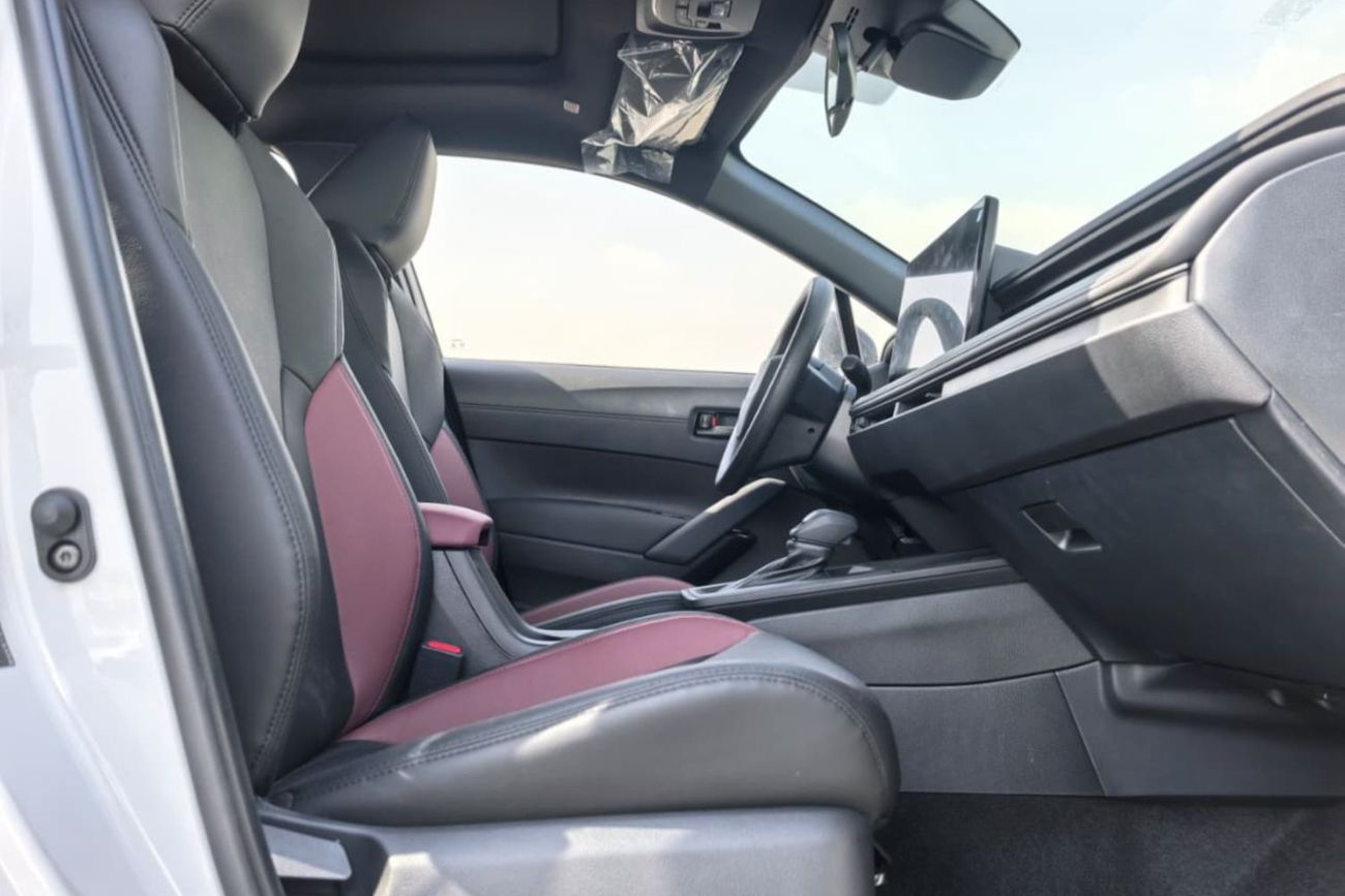 تويوتا فرونتلاندر TOYOTA FRONTLANDER,2.0L,HYBRID,ELITE PLUS,NEW SHAPE,SUNROOF,RADAR,LEATHER SEATS,DRIVER POWER SEATS,4