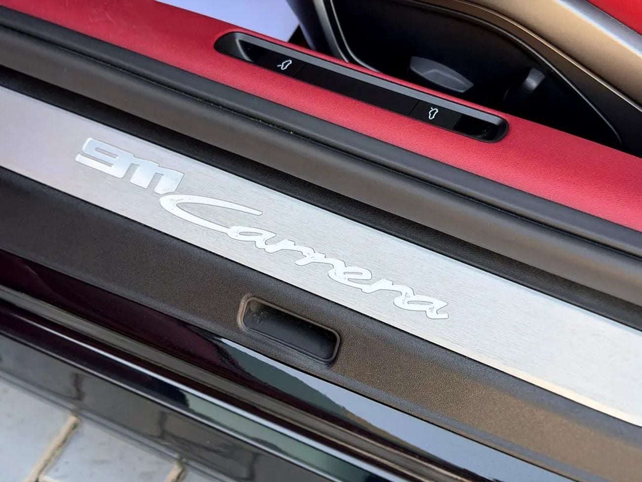 بورش 911 CARRERA CARERRA - LOW MILAGE - BRAND CONDITION
