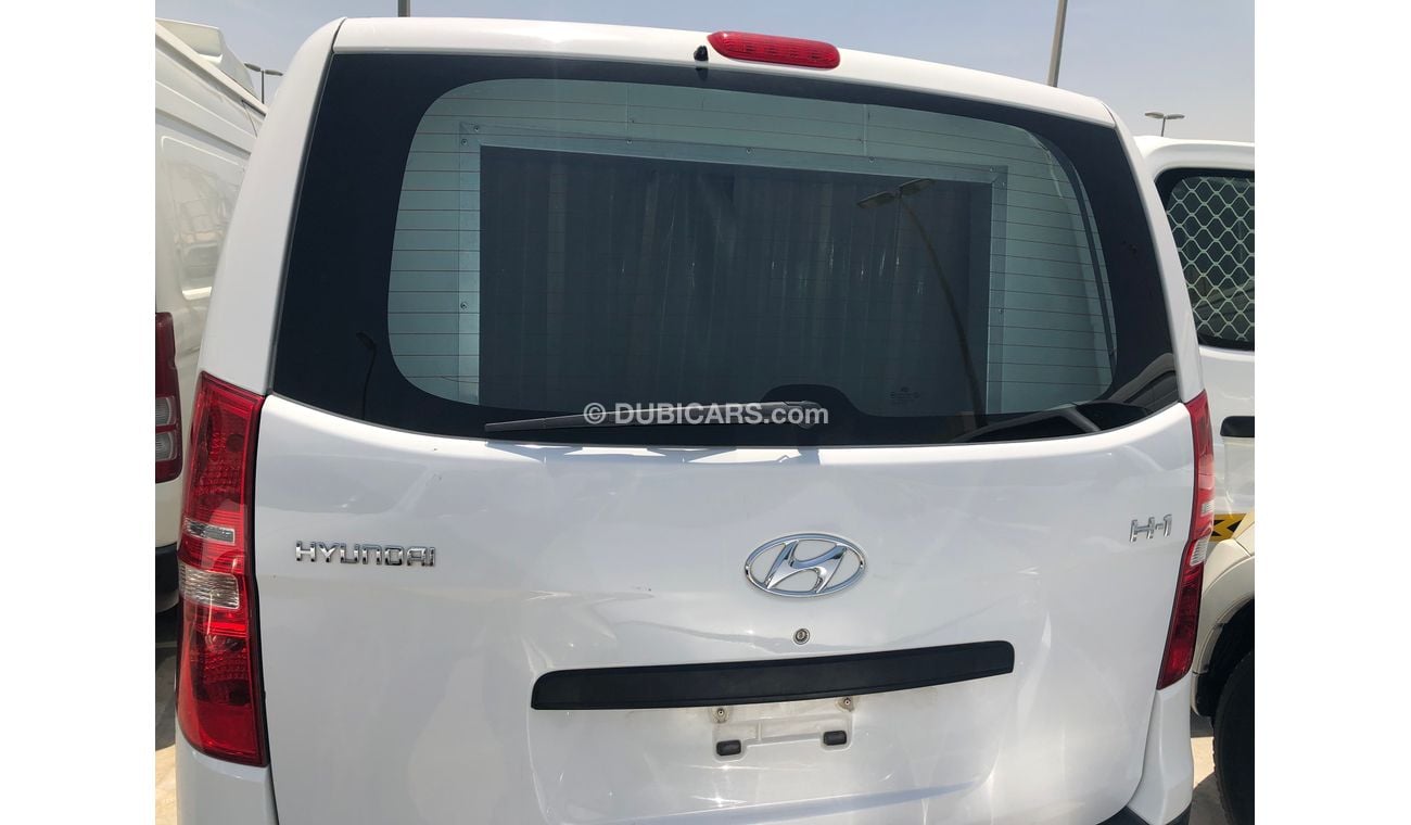 Hyundai H-1 hYUNDAI H1 CHILLER VAN,MODEL:2015. EXCELLENT CONDITION