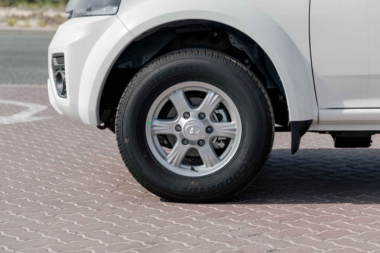 جريت وول وينغل 2026 Greatwall Wingle 5 4X2 Luxury 2.4L - Manual - Titanium White Inside Black | Export Price