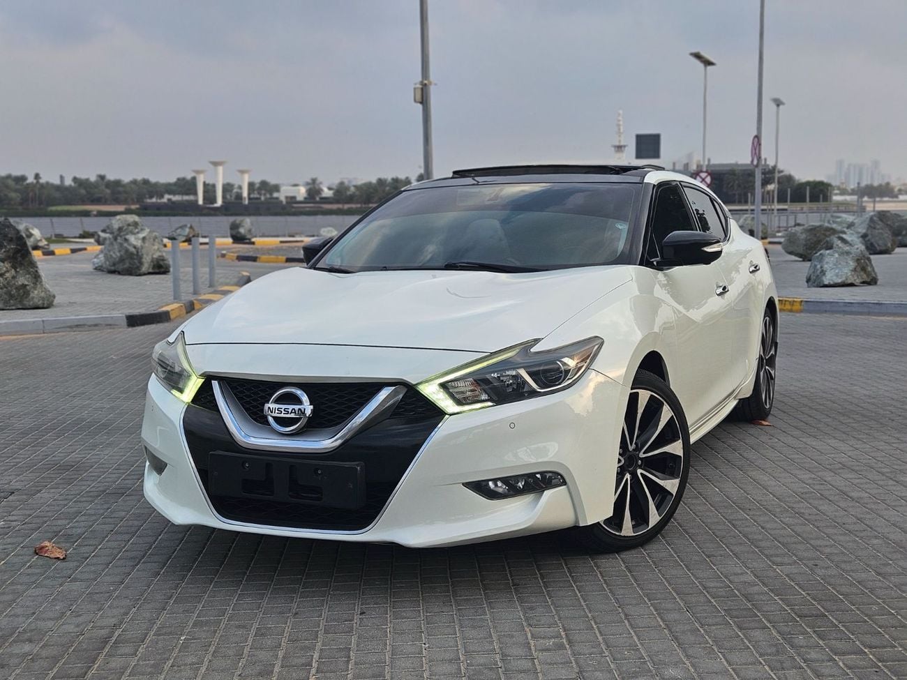 Nissan Maxima SR
