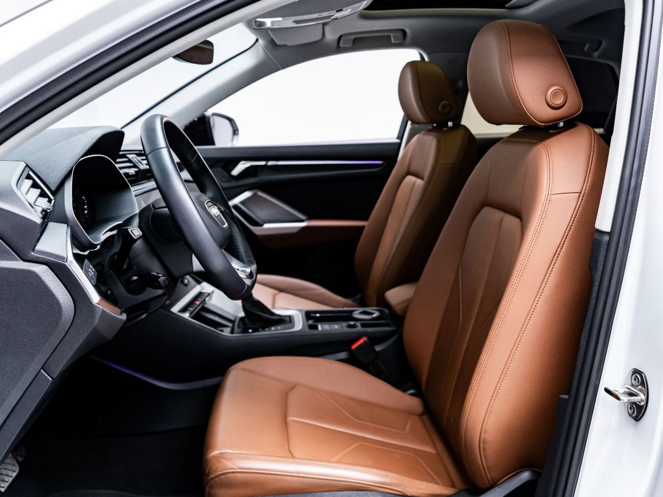 Audi Q3 35 TFSI S Line 1.4L 2024 Audi Q3 35TFSI, 2029 Audi Warranty + Service Contract, Low KMs, GCC