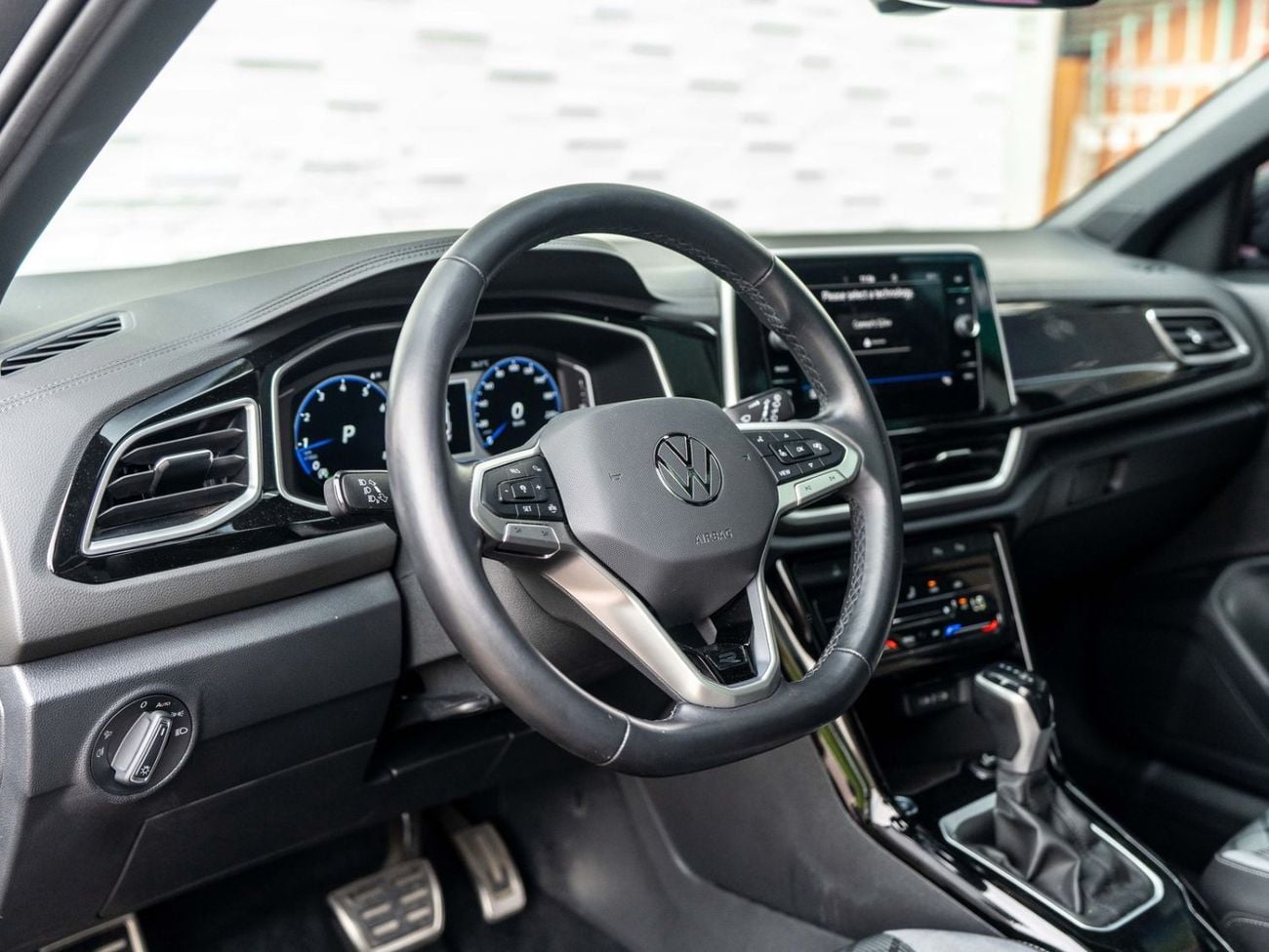 فولكس واجن T ROC R-LINE Volkswagen T-Roc 2024