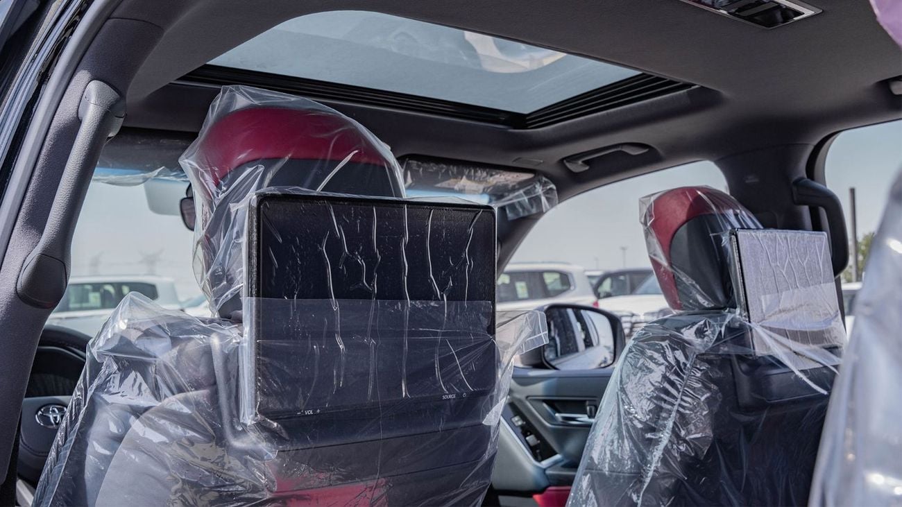 تويوتا لاند كروزر 2026 Toyota Land Cruiser 300 GR-Sport 3.5L AT Petrol (Black-red)