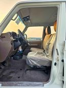 تويوتا لاند كروزر 70 LC76 LX /4.0L PETROL V6 M/T / CHROME HANDLE & MIRRORS / REAR CAMERA (CODE # 76PME)