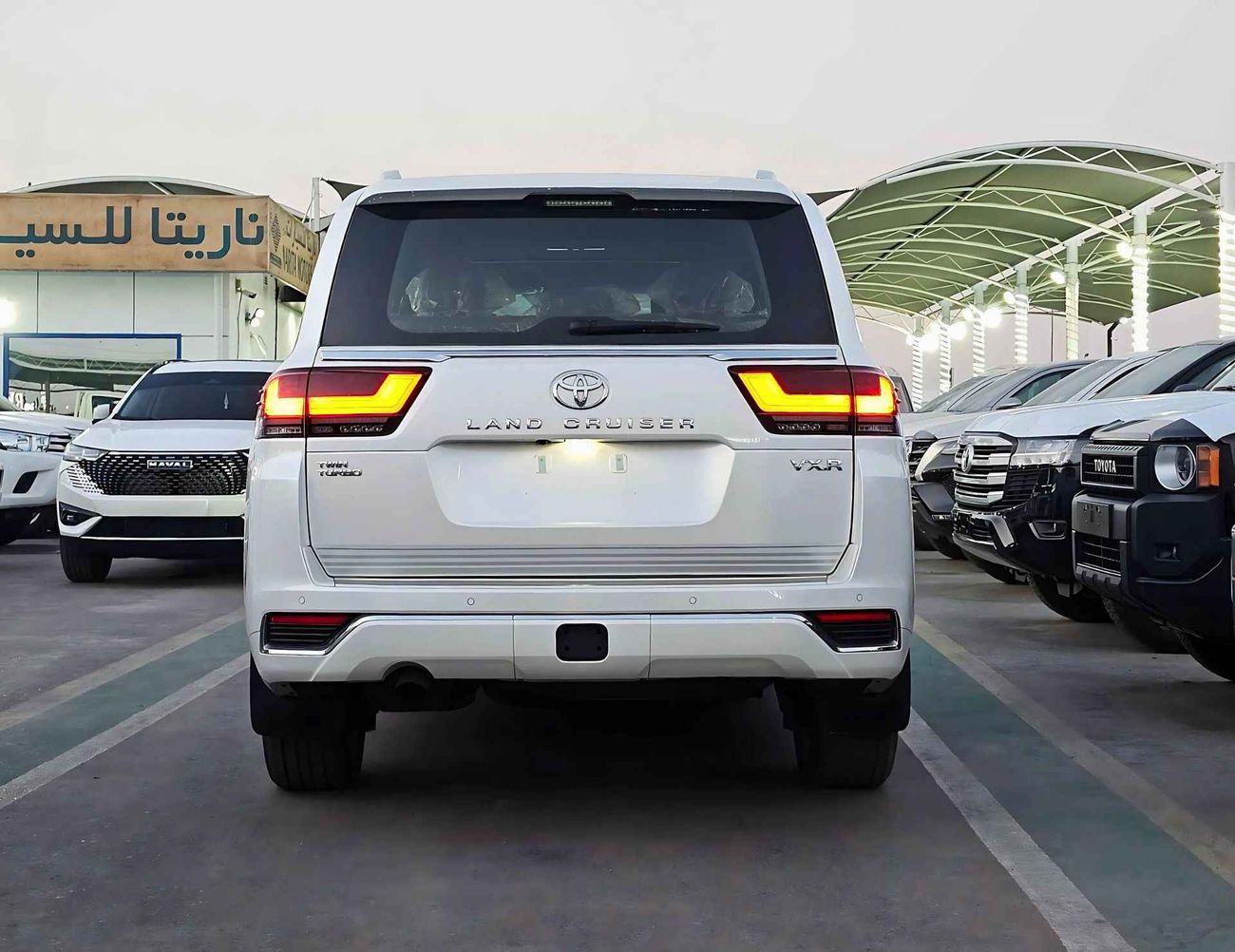 Toyota Land Cruiser VXR TWIN TURBO / EURO 4 / FULL OPTION / 3.5L V6 PETROL / BIG DVD / JBL SPKR / HEADUP / CODE # VXR3M)