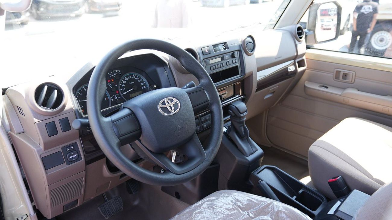 Toyota Land Cruiser Pick Up TOYOTA LC PICKUP DOUBLE CABIN 4.0L V6 AUTOMATIC TRANMISSION MODEL 2025 WITH DIFFLOCK