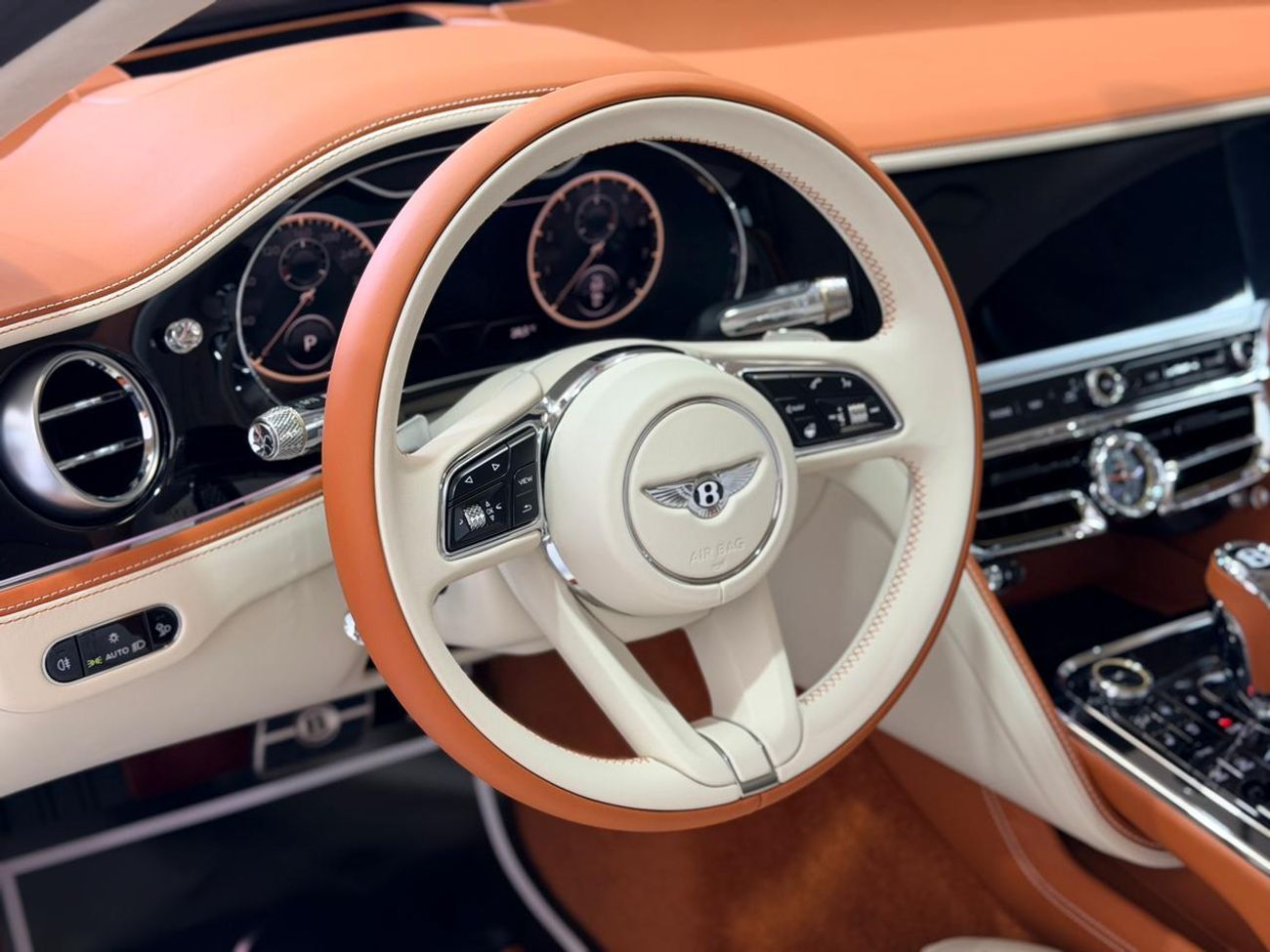 Bentley Flying Spur 4.0T V8 AZURE 2024