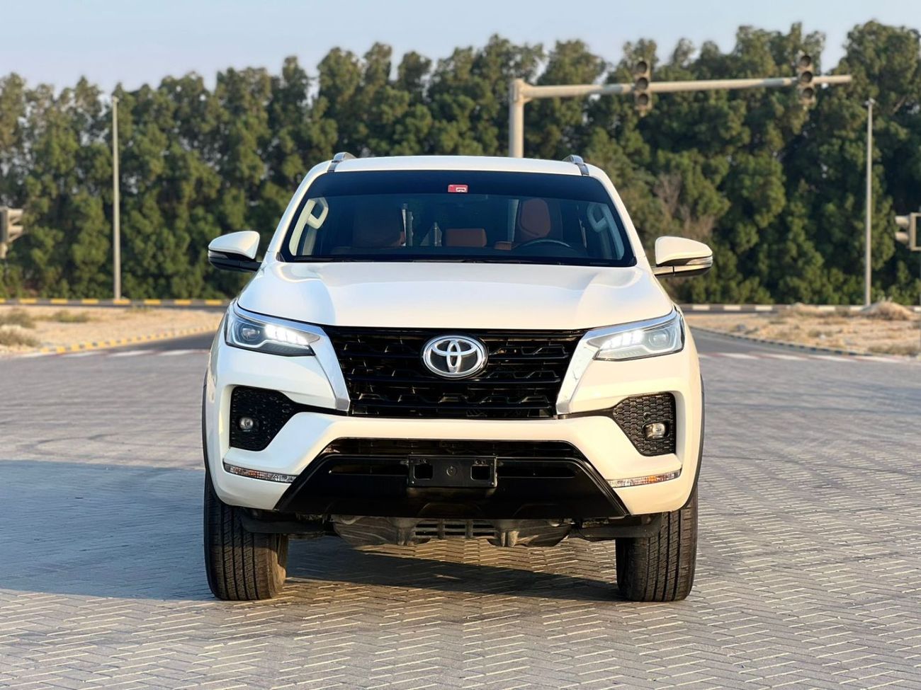 تويوتا فورتونر GXR 4.0L (278 HP)