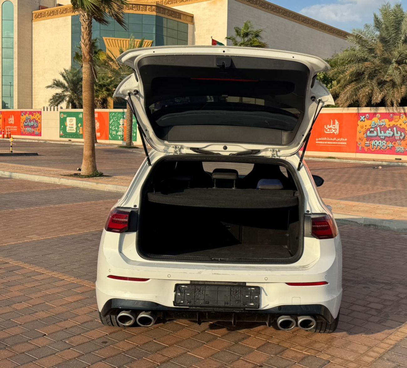 Volkswagen Golf R Base 2.0T 2022 VW Golf R – Turbo, AWD, Sporty Performance