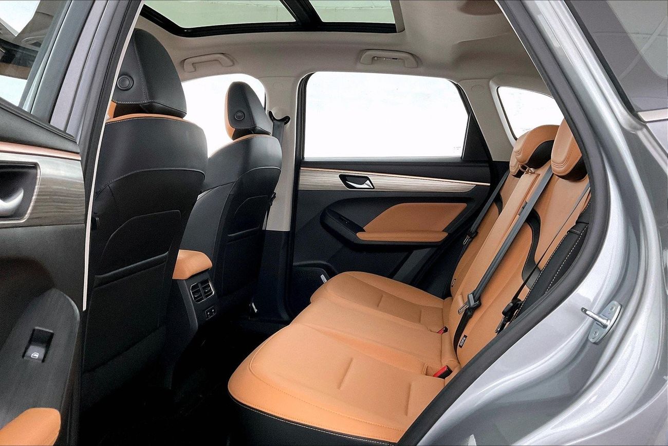 Infiniti QX70 Luxury / Luxe Sensory | 1 year free warranty | 0 Down Payment