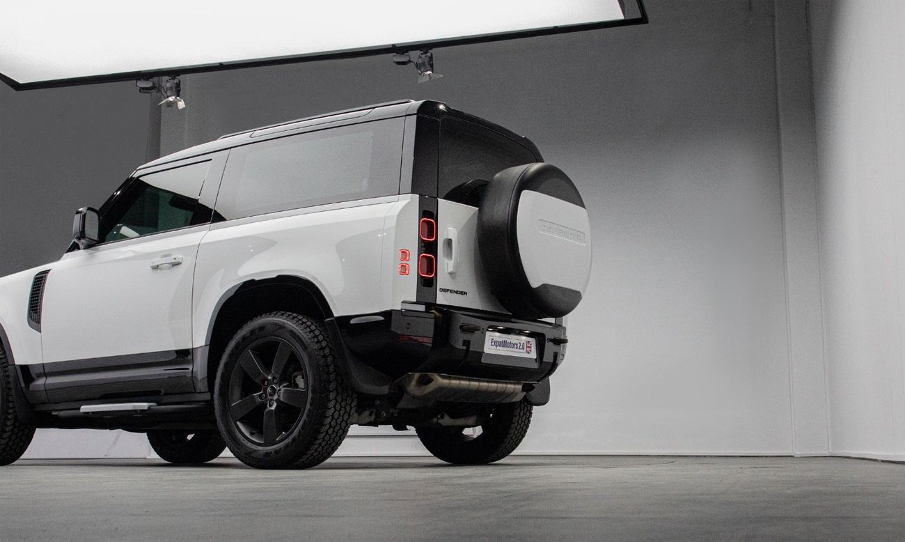 Land Rover Defender P300 90 X-Dynamic SE 2.0L (5 Seater)