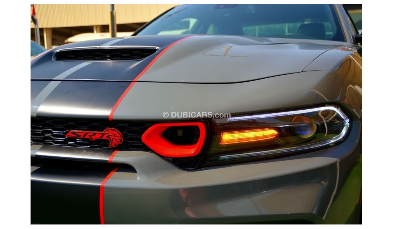 Dodge Charger SXT Plus The base engine is a 3.6-liter V6 with 292 horsepower and 352 Nm of torque. The engine is s