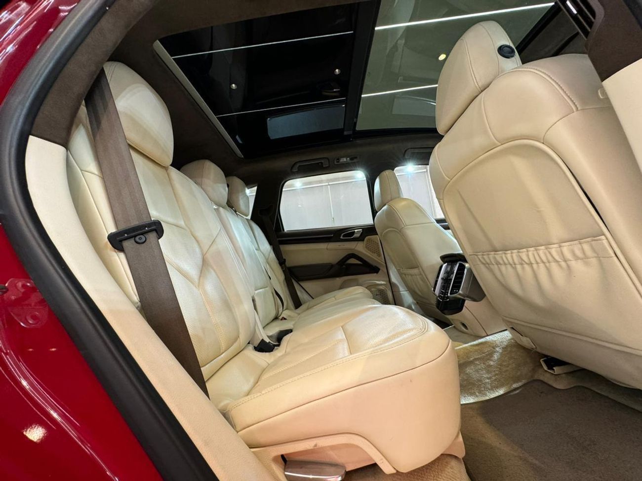 Porsche Cayenne GTS 4.8L BEST PORSCHE CAYENNE GTS I| FULL OPTIONS || GCC || FREE ACCIDENTS || WELL MAINTAINED