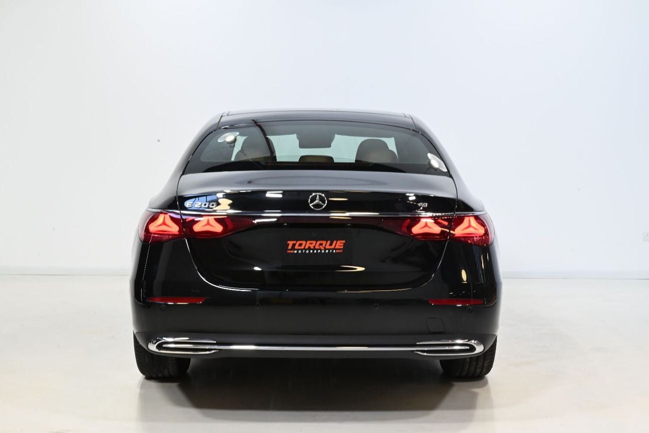 مرسيدس بنز E200 STANDARD مرسيدس بنز E 200 بريميوم موديل 2026، ضمان لمدة عام، حالة ممتازة، جديدة تماماً