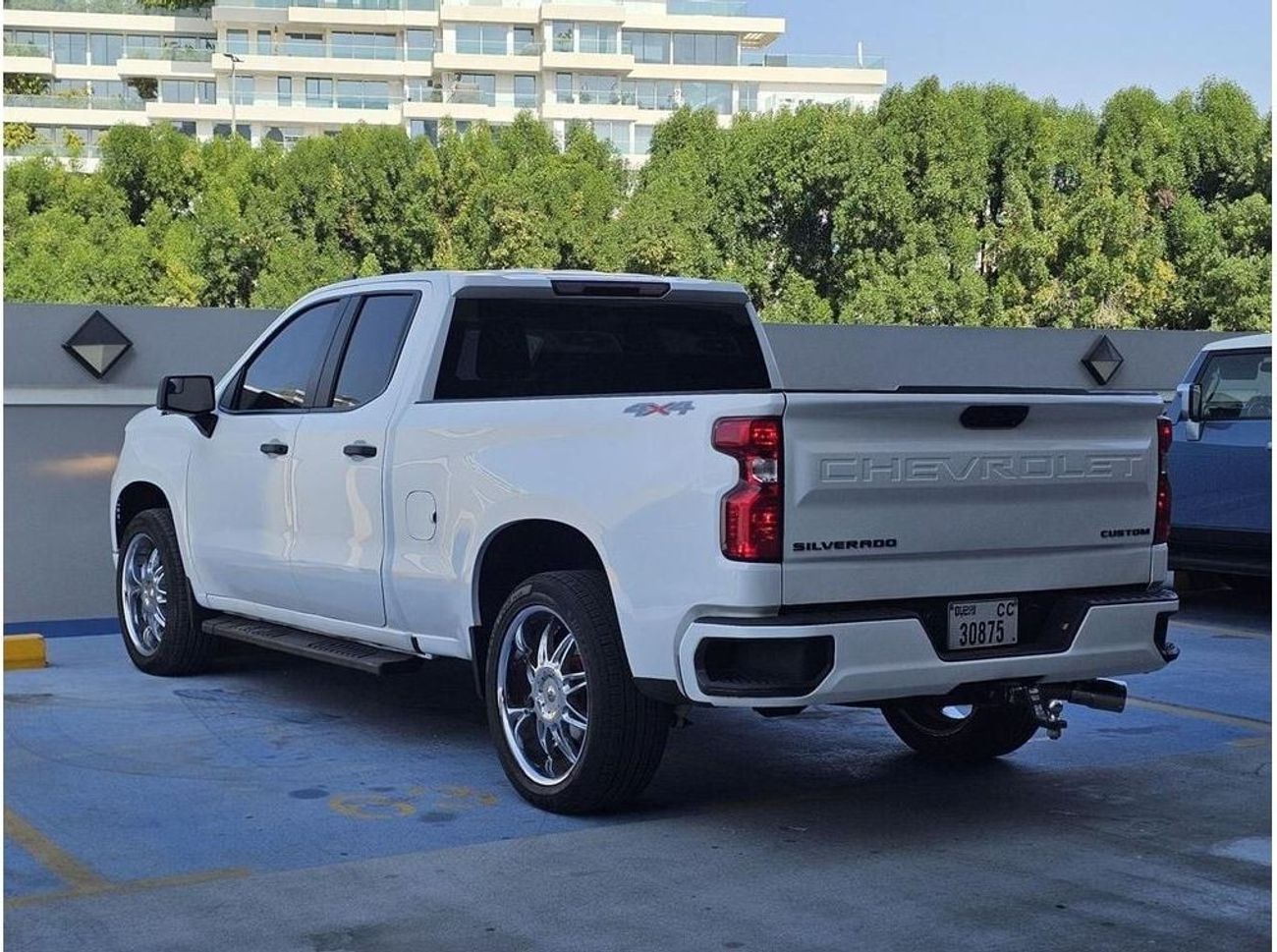 Chevrolet Silverado LEFT HAND