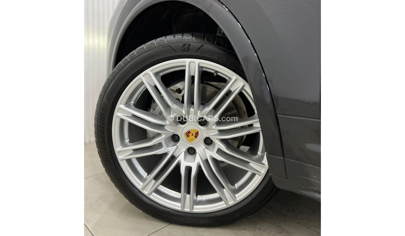 Porsche Cayenne 2017 Porsche Cayenne Platinum S, Warranty, Full Service History, Full Options, GCC