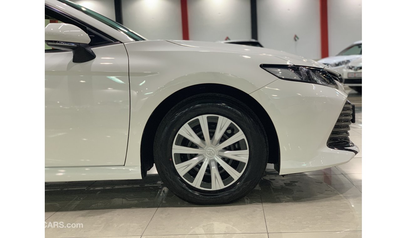 Toyota Camry 2.5 MY2020 ( warranty & vat )