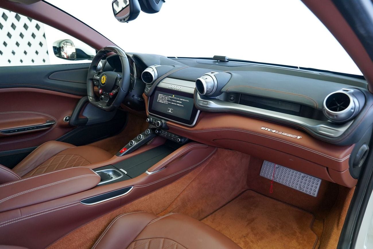 فيراري جي تي سي 4  لوسو T V8