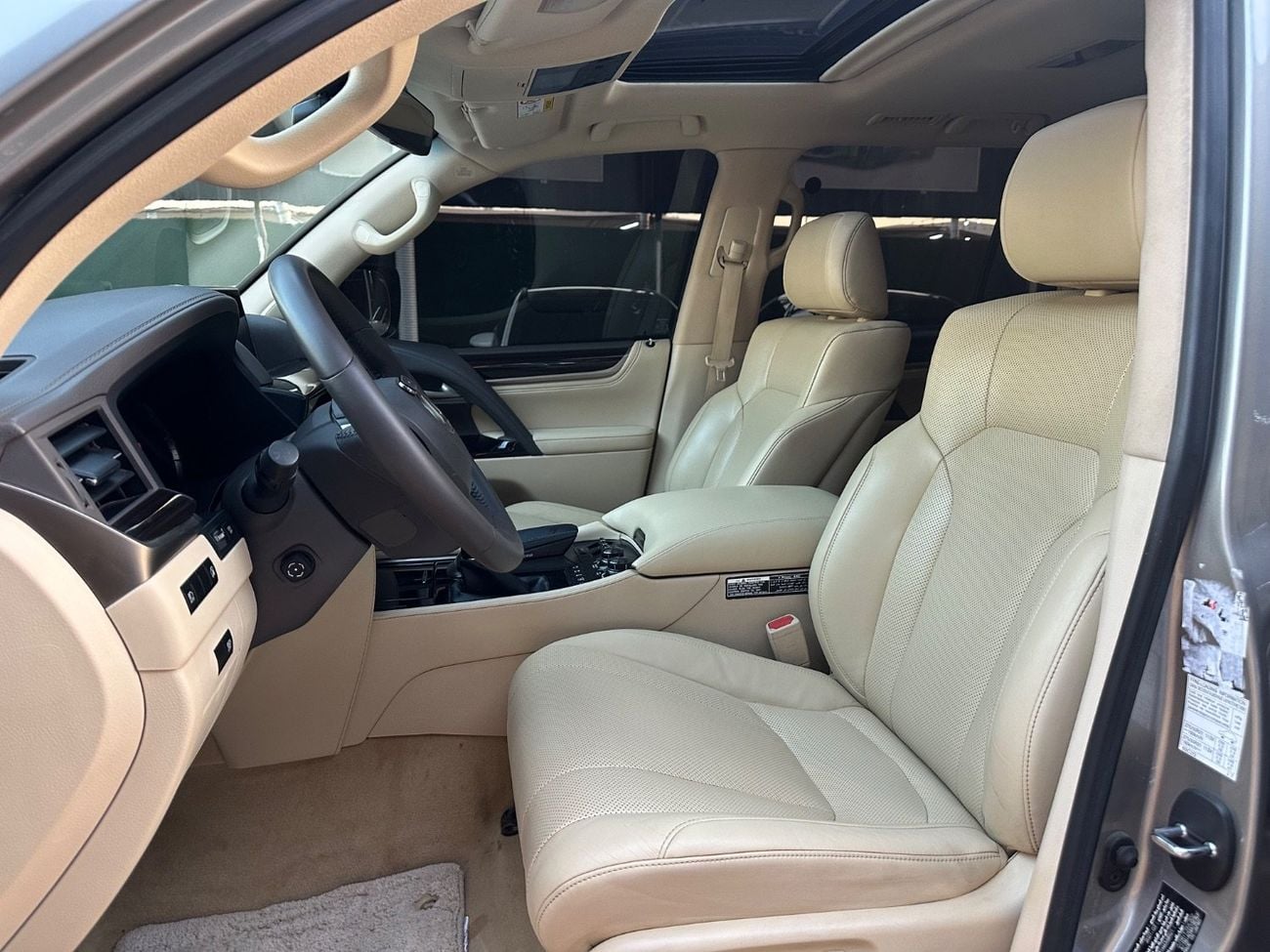 لكزس LX 570 SIGNATURE