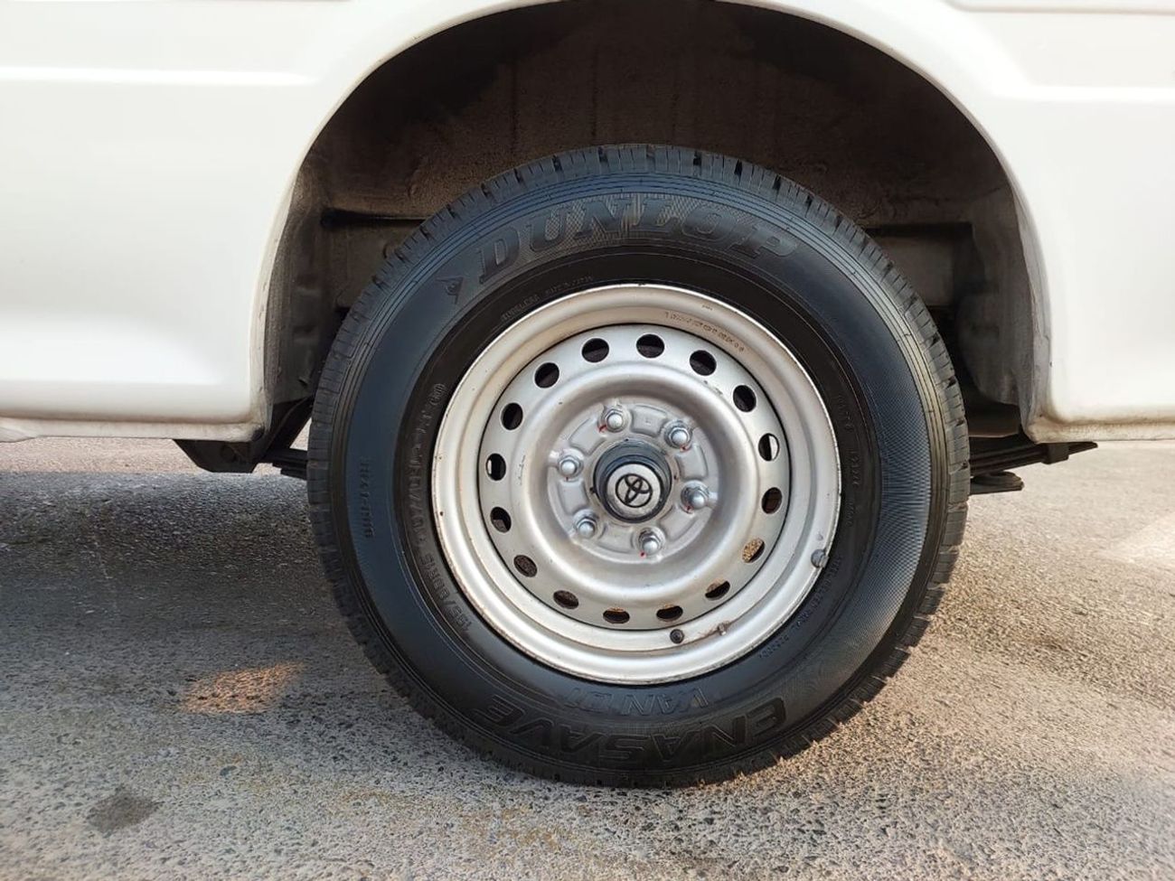 Toyota Hiace TOYOTA HIACE VAN RHD 2002 MODEL 2.0 L PETROL MANUAL(PM07906)