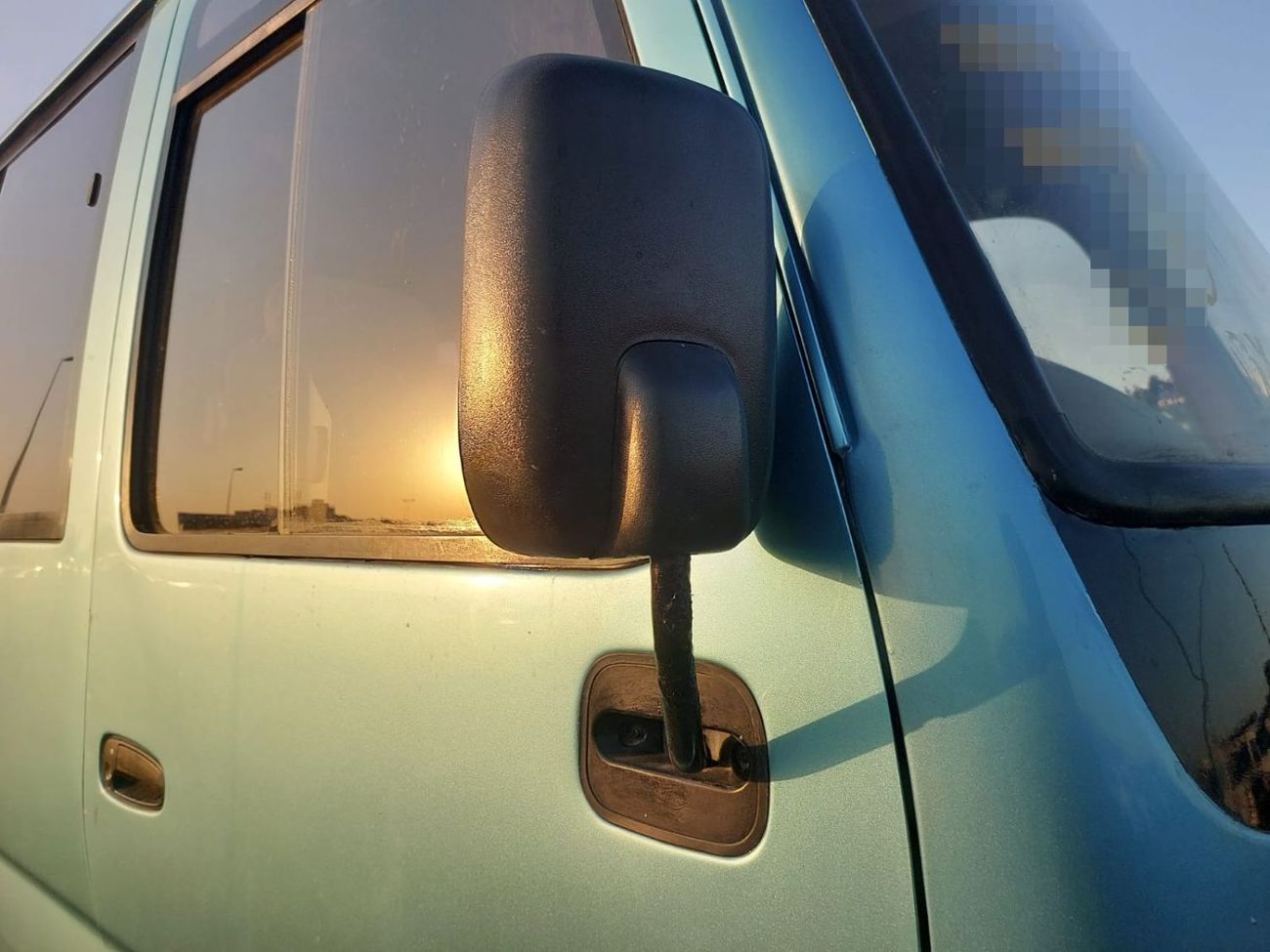 Toyota Coaster TOYOTA COASTER BUS RHD 1999 MODEL 4.1 L DIESEL AUTOMATIC(PM05798)