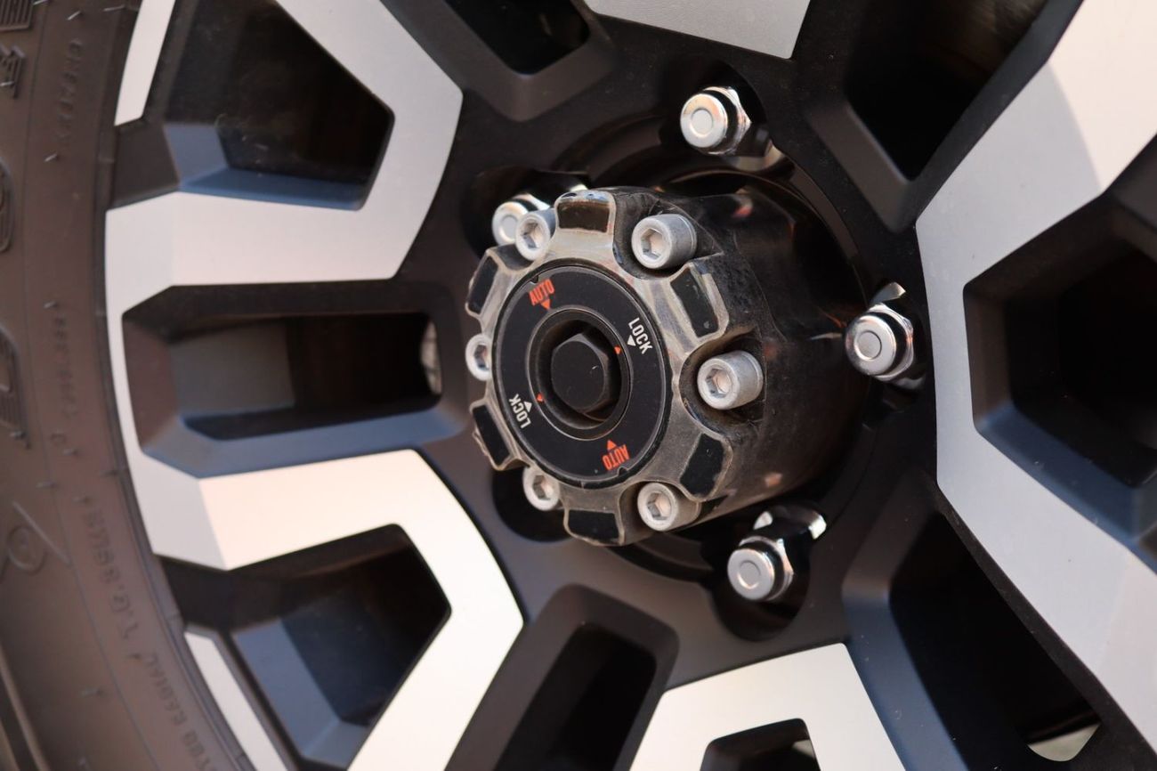 Toyota Land Cruiser Pick Up 2025 LAND CRUISER GRJ 79 4.0 V6 FULL **التصدير فقط خارج الخليج*****EXPORT ONLY