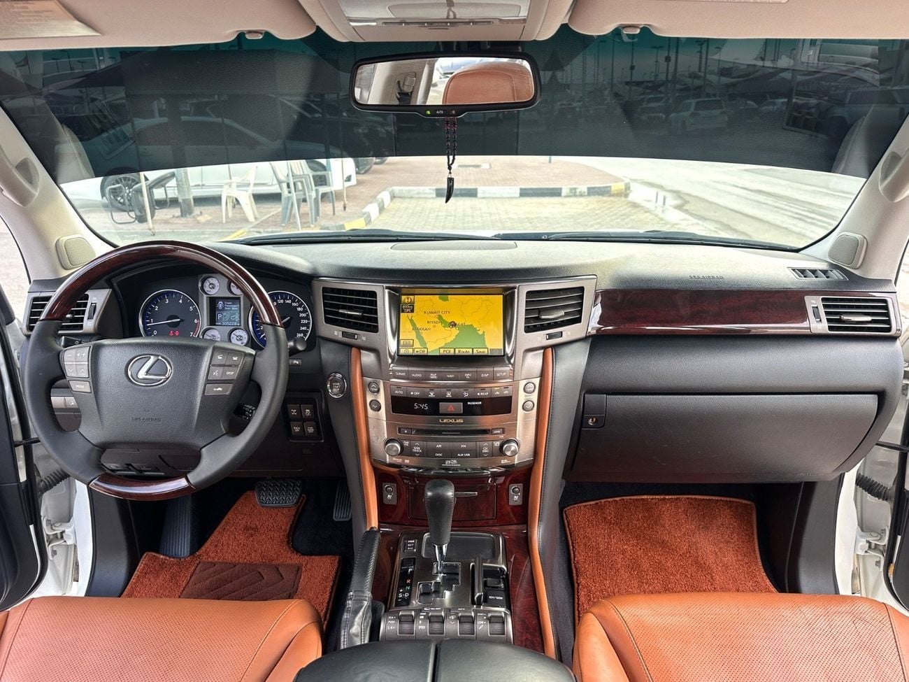 لكزس LX 570 TOP