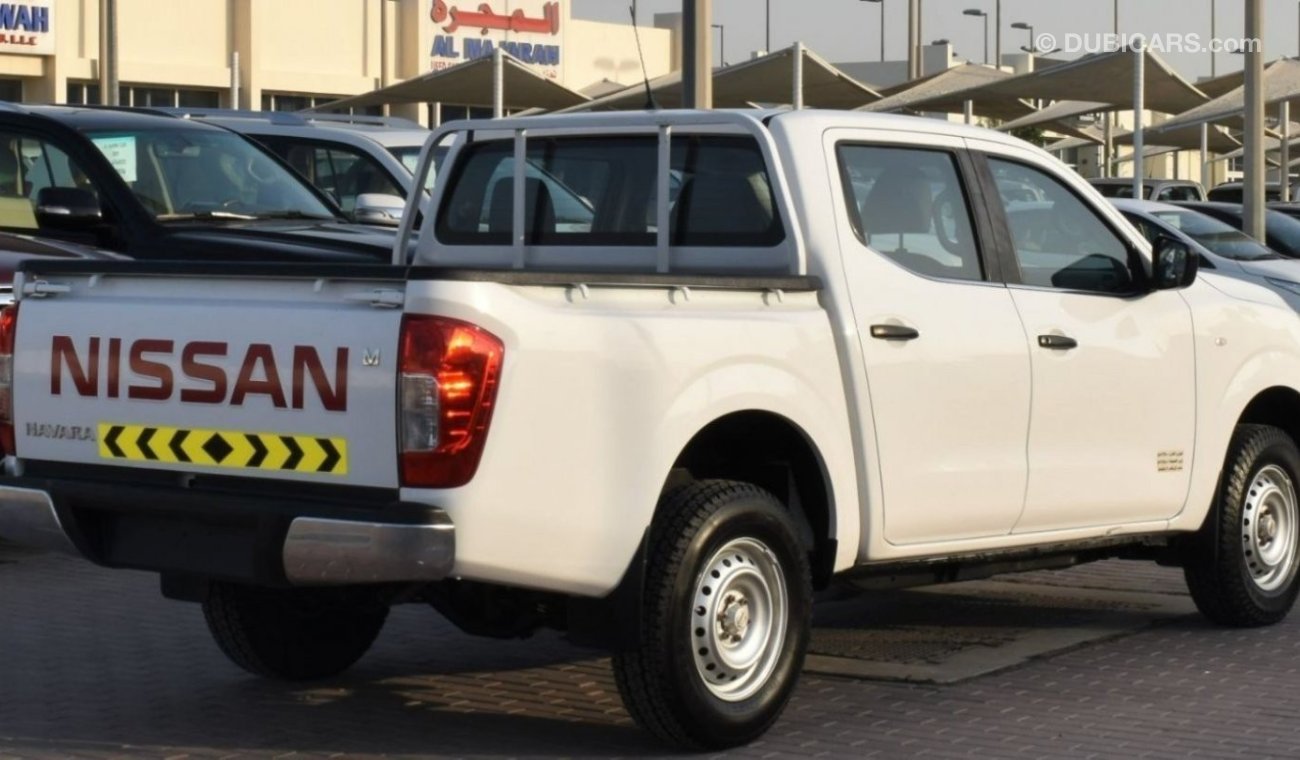 نيسان نافارا 2018 | NISSAN NAVARA LE 4X4 | MT | 5-SEATER DOUBLE CABIN | MANUAL TRANSMISSION | GCC | VERY WELL-MAI