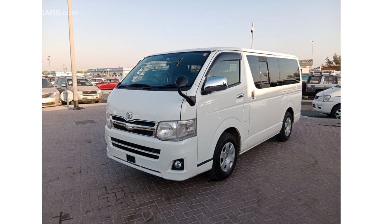 Toyota Hiace TOYOTA HIACE VAN RIGHT HAND DRIVE (PM1403)