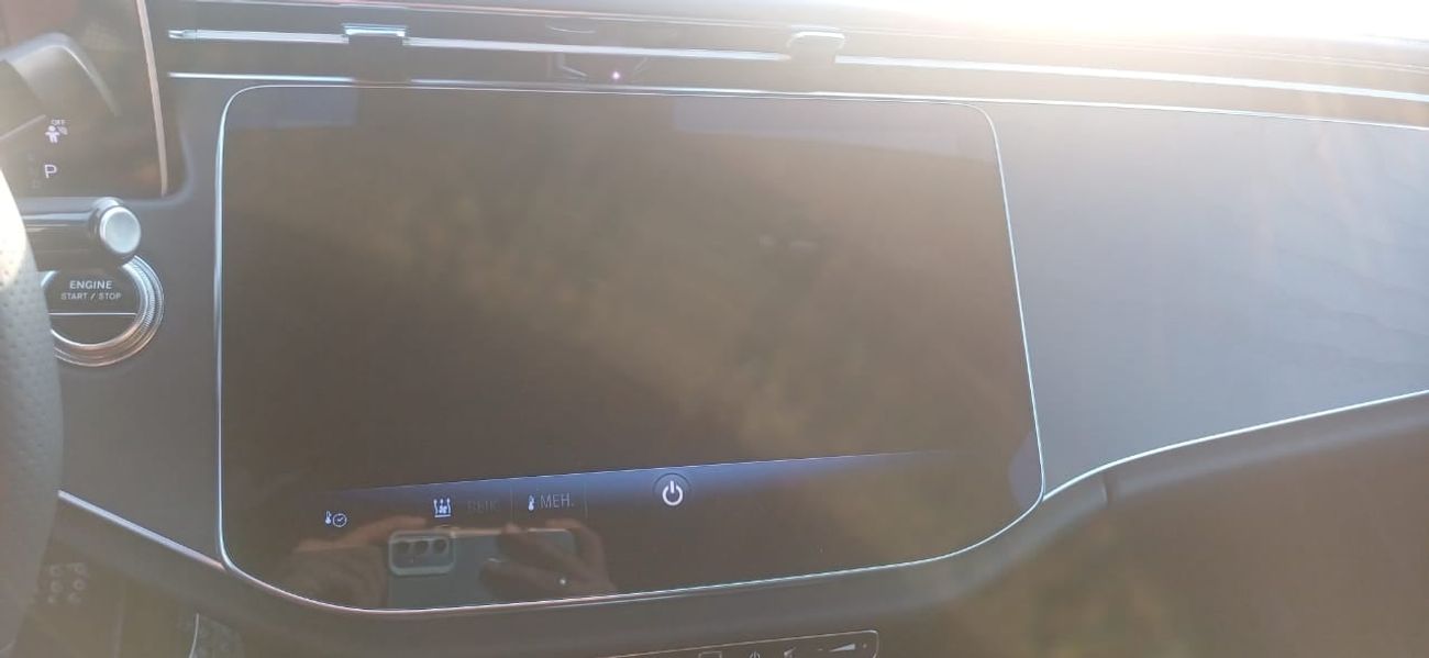 Mercedes-Benz E300 MERCEDES BENZ E300 COLOR GREY MODEL YEAR 2025