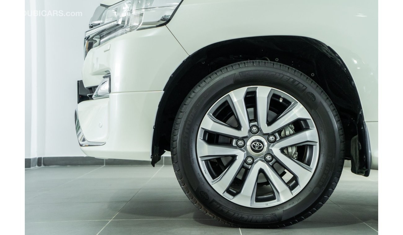 Toyota Land Cruiser 2018 Toyota Land Cruiser VXR 5.7L V8 / Full Option / Toyota Warranty & Service Contract