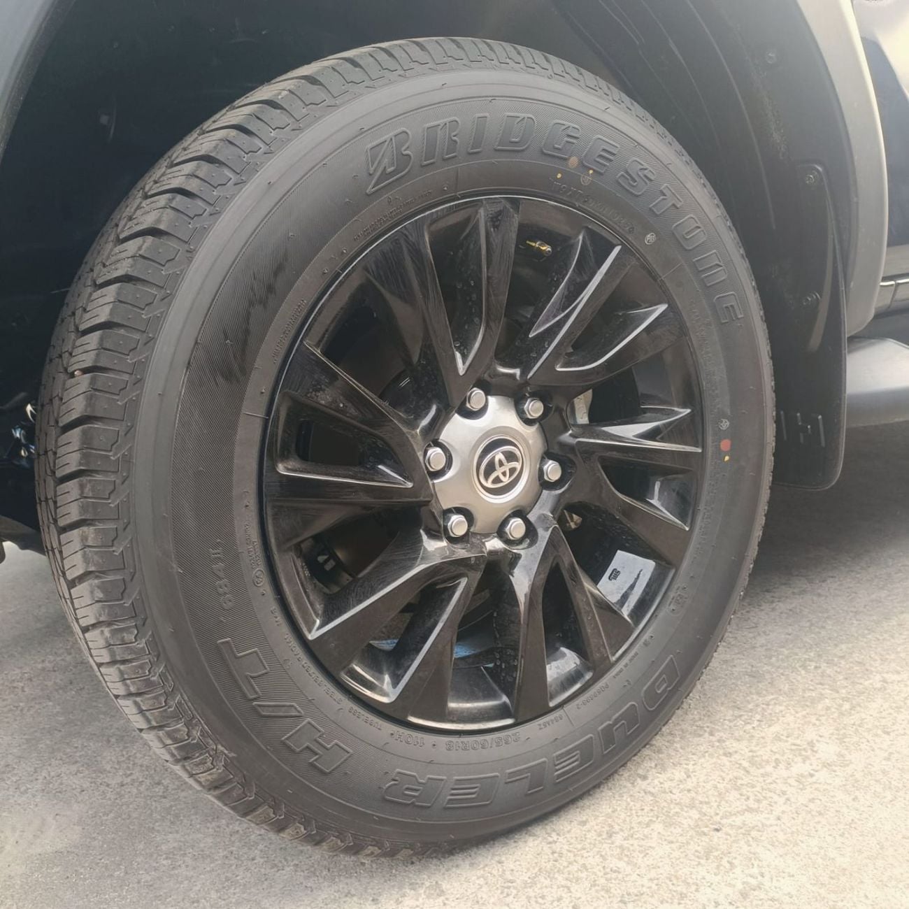 تويوتا هيلوكس DC 2.8L RIGHT HAND DRIVE DIESEL AUTOMATIC TRANSMISSION