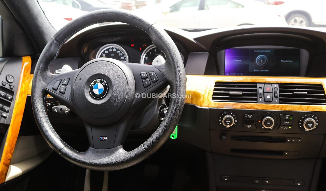 بي أم دبليو M5 V10