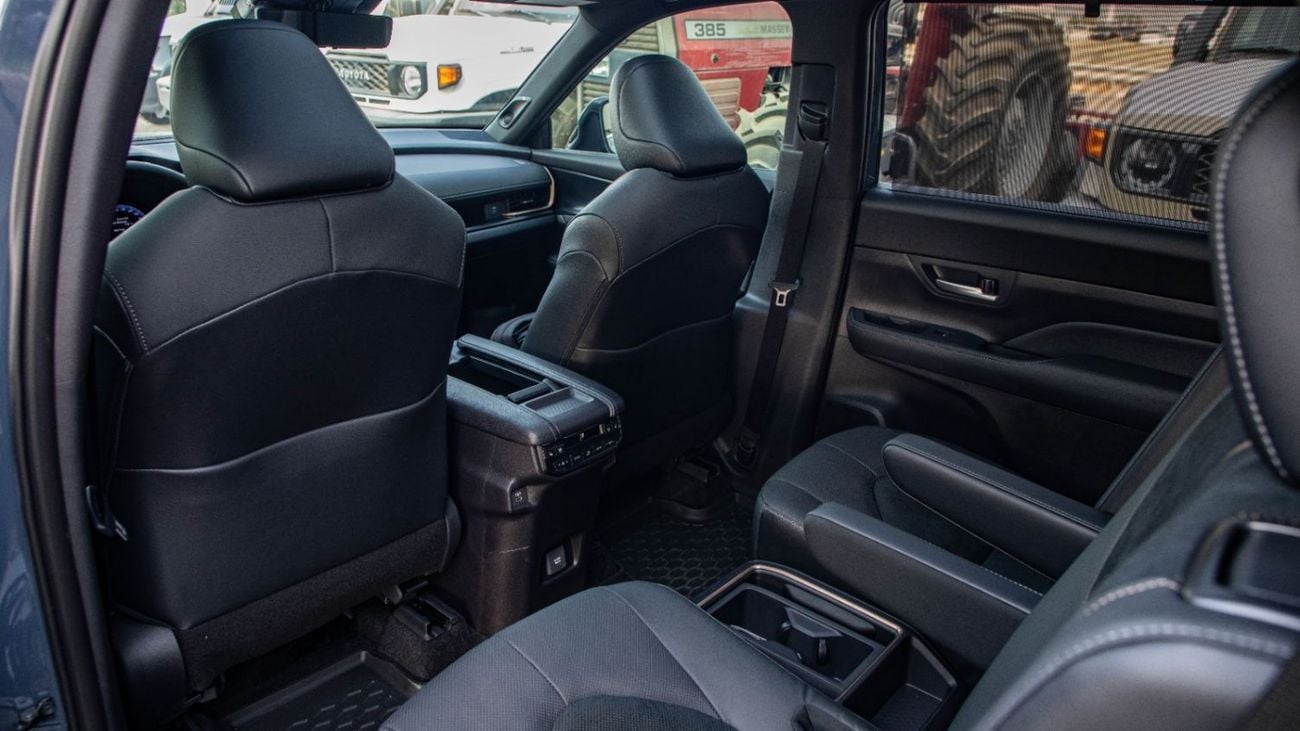 Toyota Grand Highlander PLATINUM 2026 | For Local Registration +10%