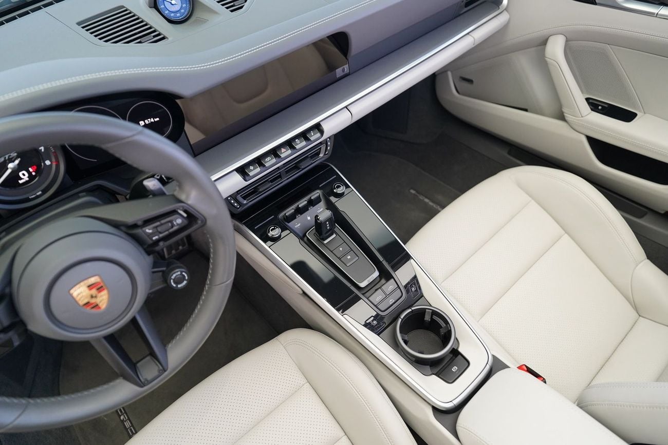 Porsche 911 Carrera 4GTS 3.0L (450 HP) Convertible