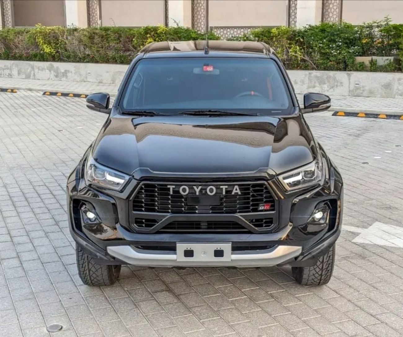 تويوتا هيلوكس Toyota Hilux GR sports 2021Model Facelifted 2025 2.7 v4 petrol Engine Colour Black push start Transm