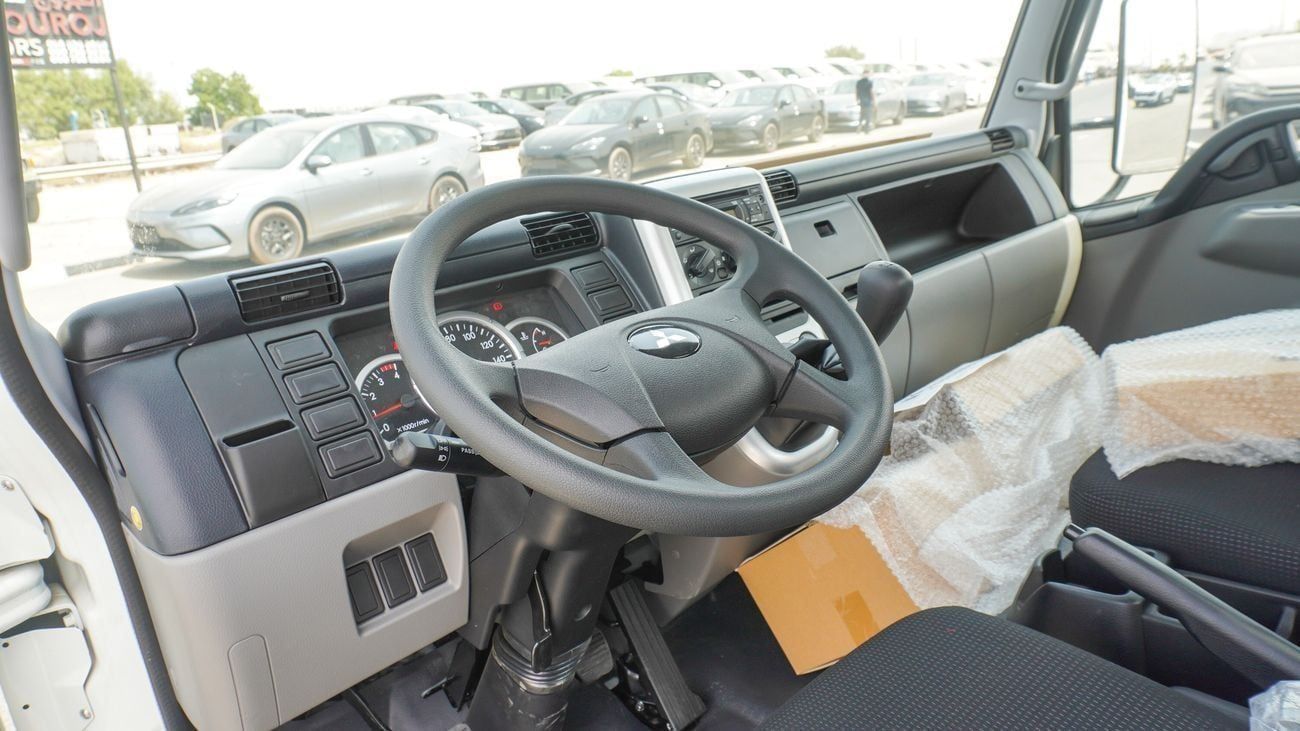 ميتسوبيشي فوسو كانتير Brand New Mitsubihsi Fuso Canter 2025 Export 4.2L M/T |White/Black|CANTERCHASSIS-170-ABS-2T|