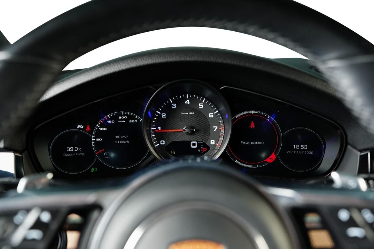 Porsche Cayenne STD GCC -well maintained- crono package