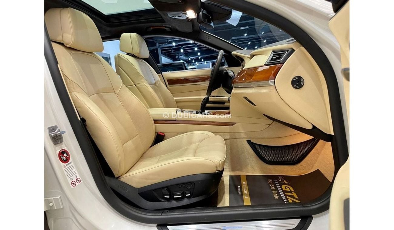 BMW 750Li 2012 BMW Individual 750 Li, Service History, Warranty, Low kms, GCC