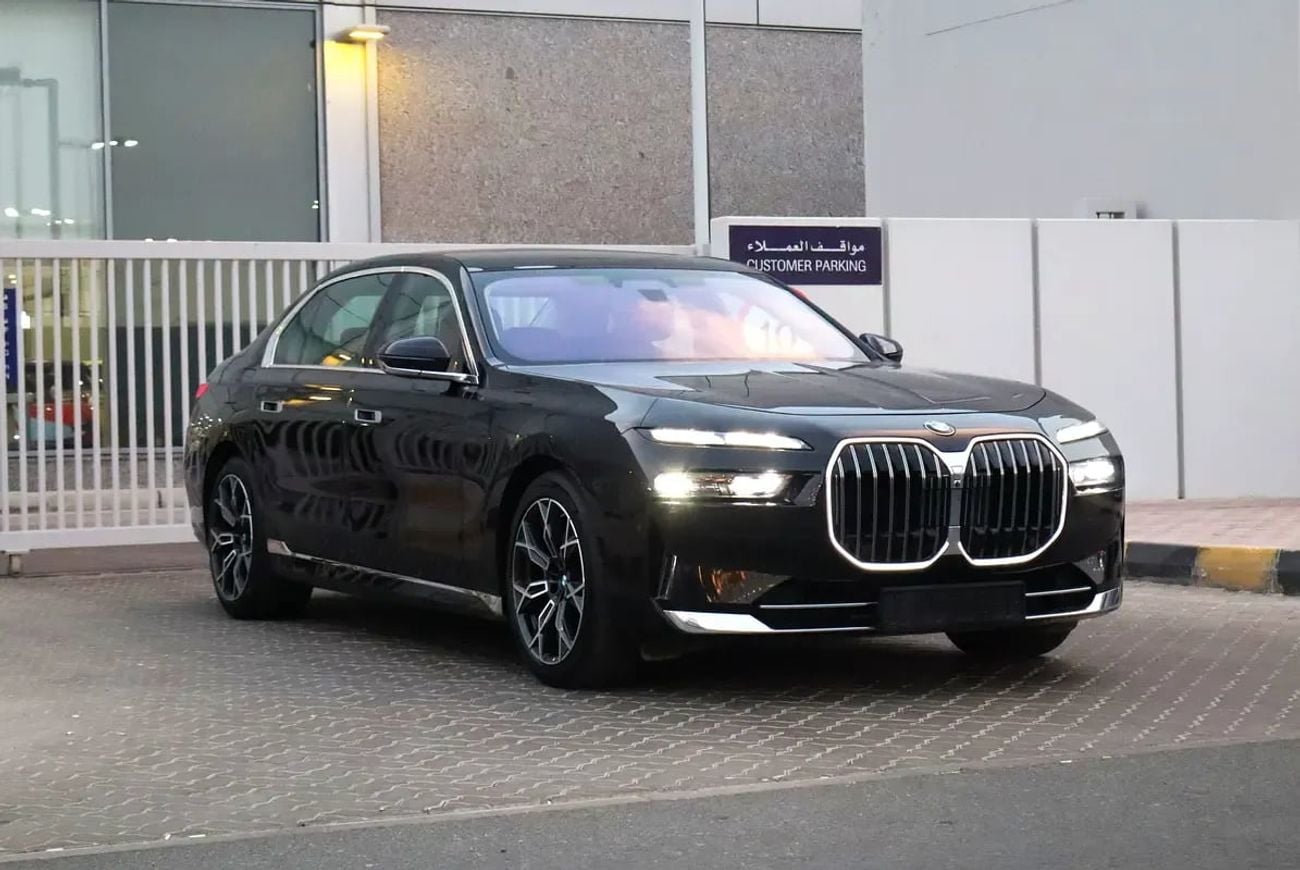 BMW 735i DESIGN PURE EXCELLENCE BMW 7 Series 735 2025 GCC specs