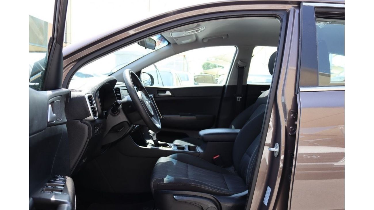 كيا سبورتيج EX خالية من الحوادث - خليجي - بحالة الوكالة - مكينة 1600 سي سي -